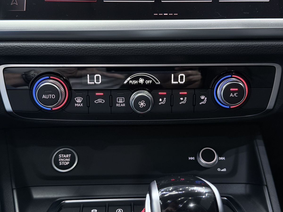 Audi Q3 Sportback 2022 - фото автомобиля