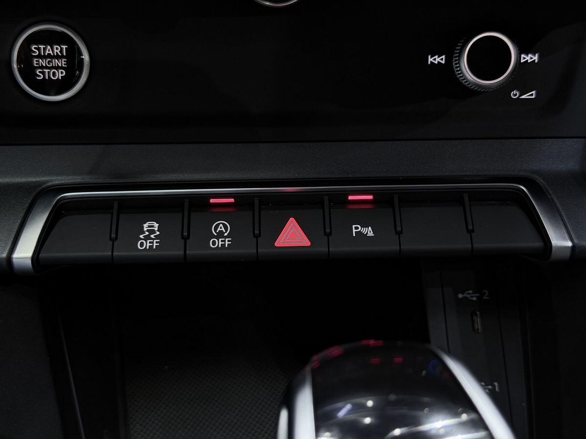 Audi Q3 Sportback 2022 - фото автомобиля
