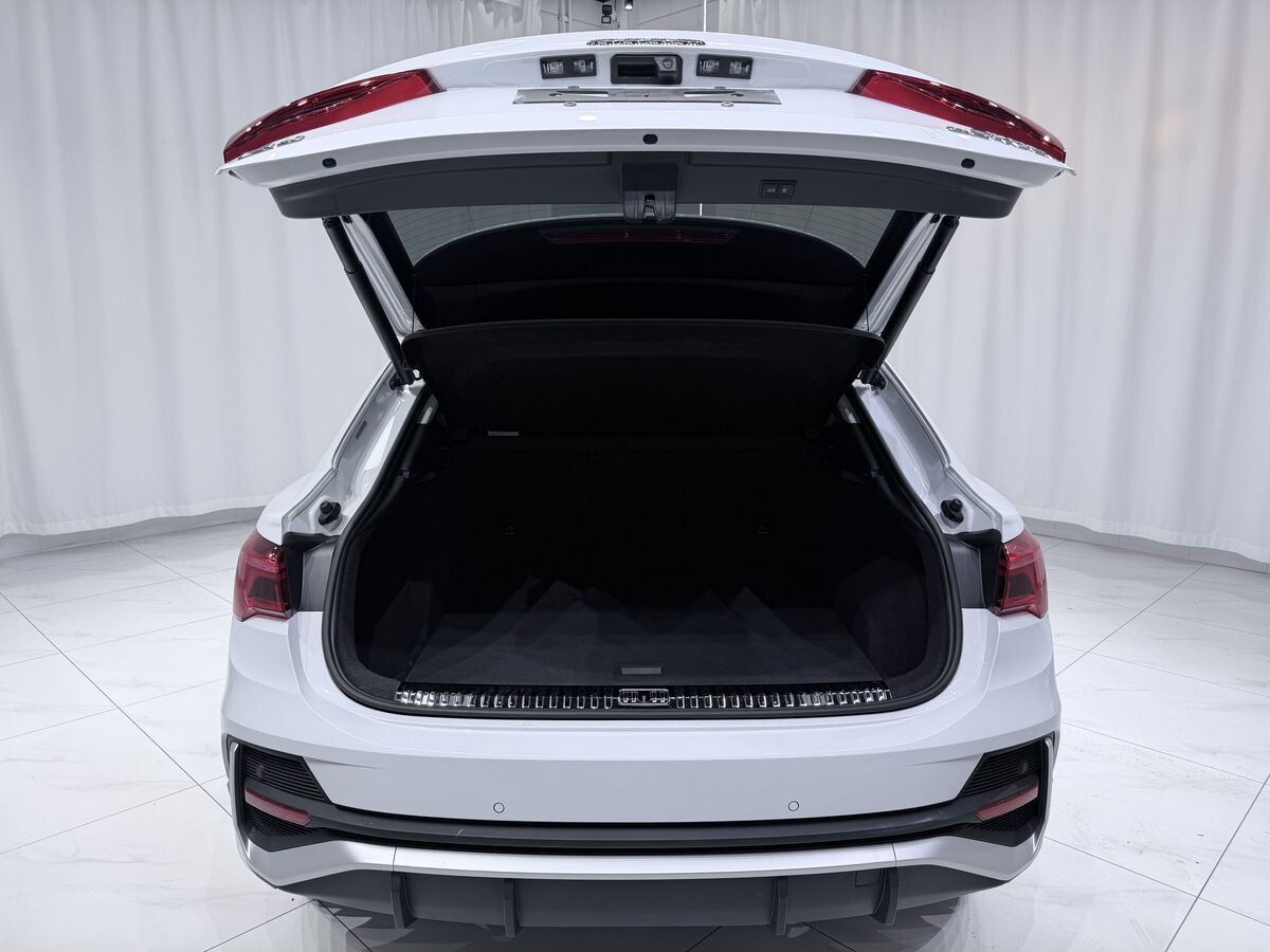 Audi Q3 Sportback 2022 - фото автомобиля