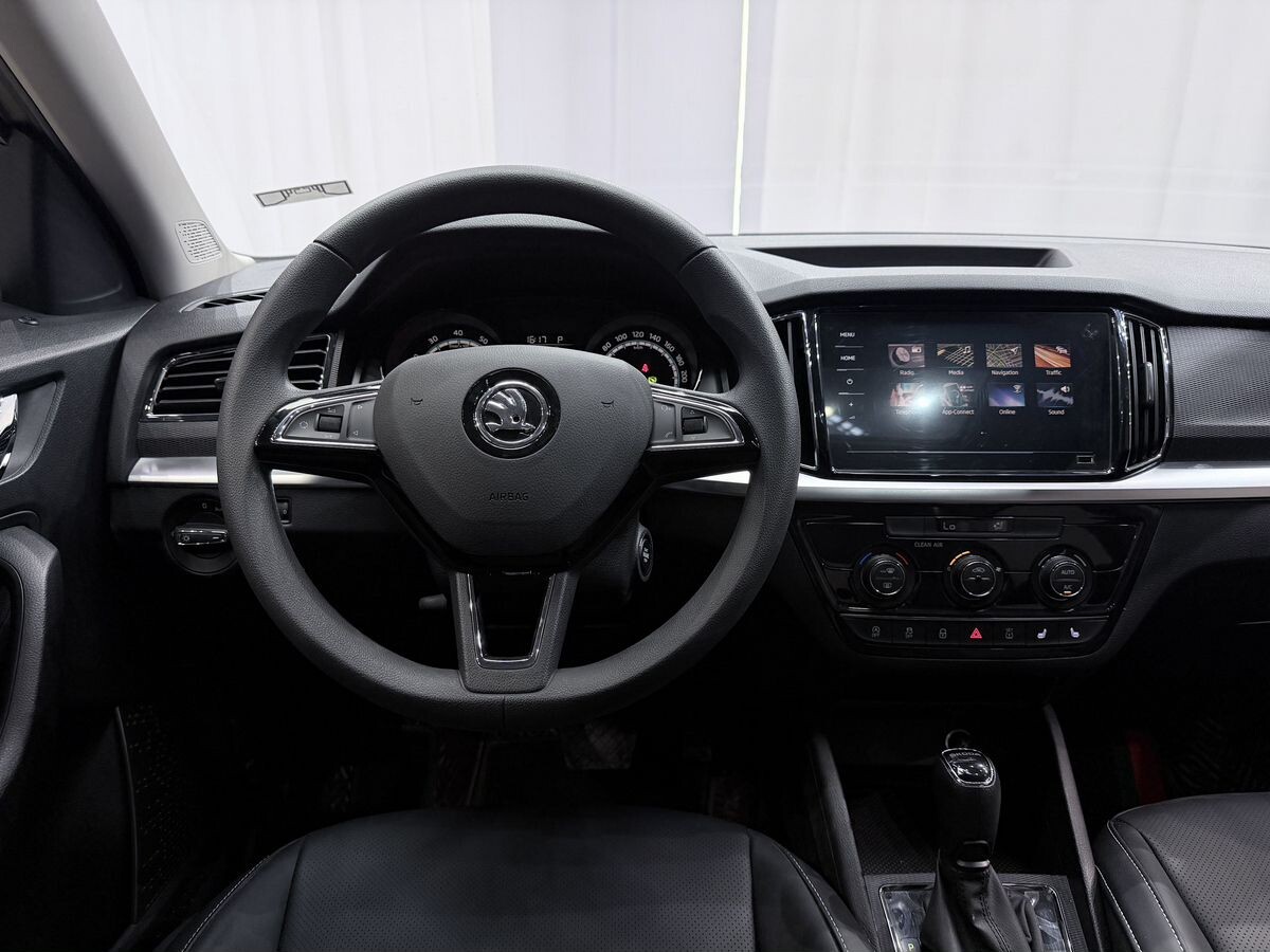 Skoda Kamiq 2022 - фото автомобиля