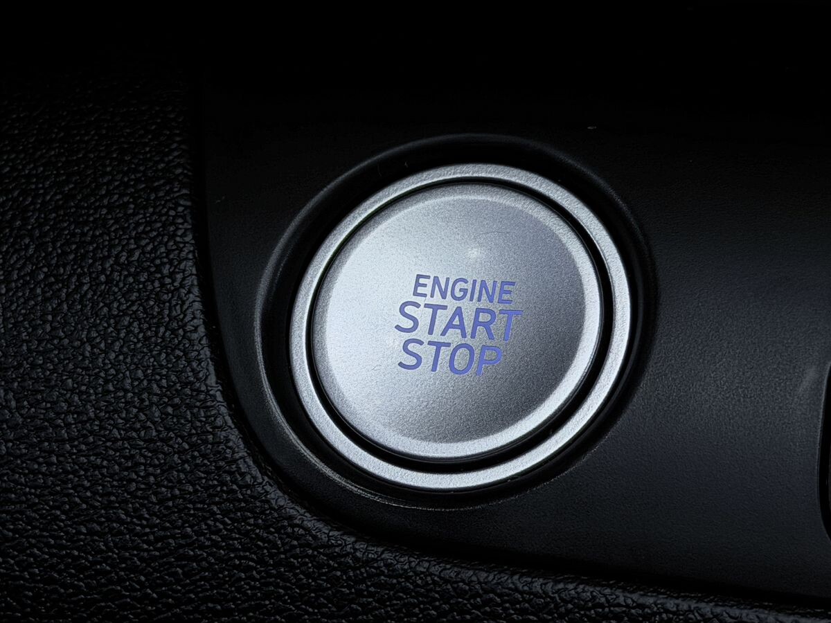 Hyundai Elantra 2023 - фото автомобиля