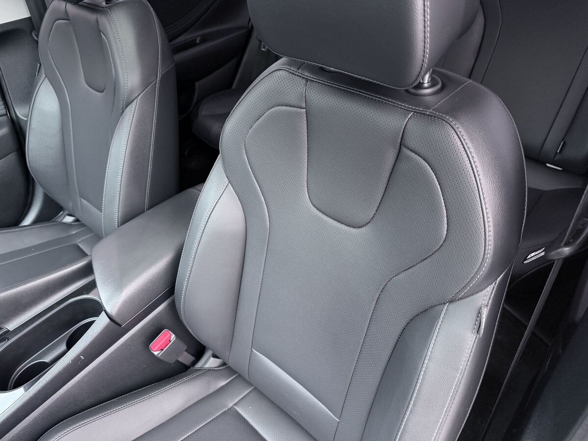 Hyundai Elantra 2023 - фото автомобиля