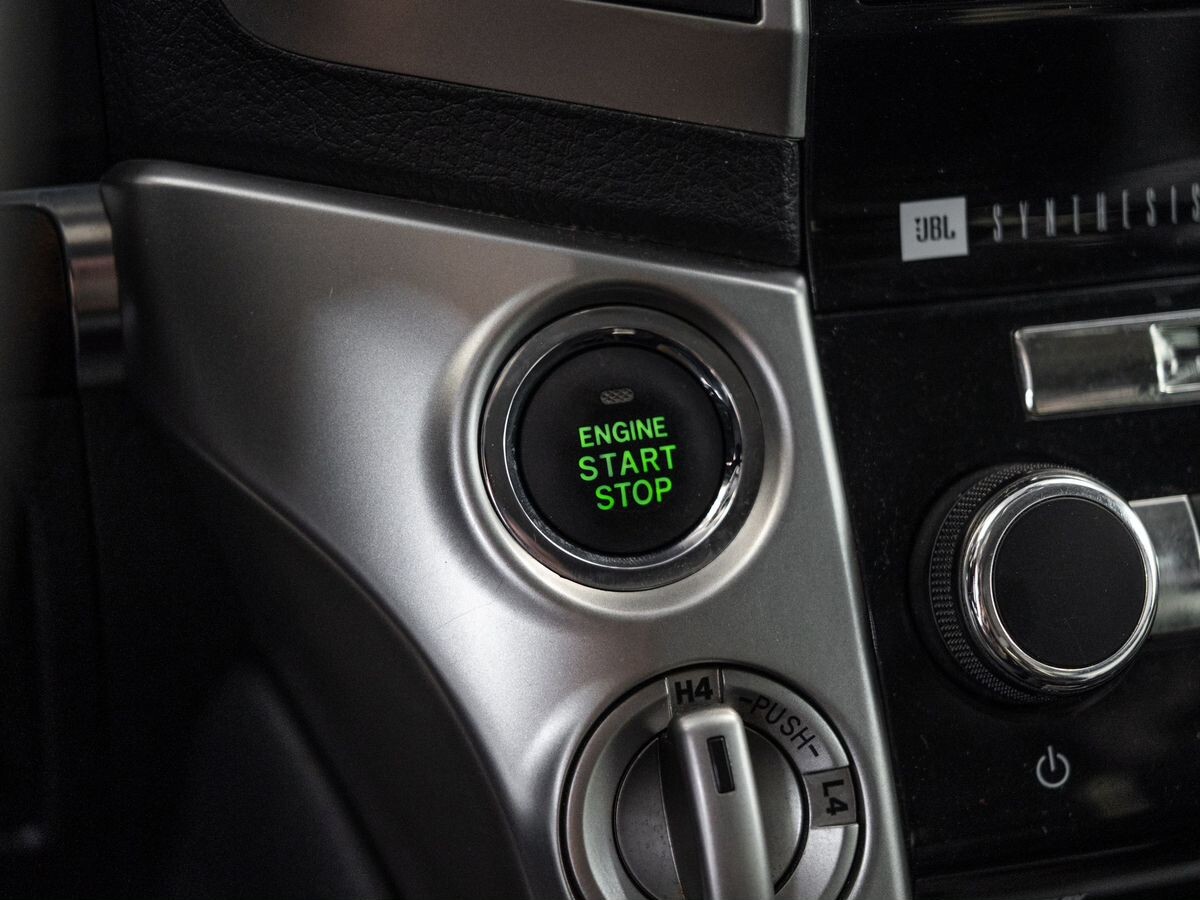 Toyota Land Cruiser 2013 - фото автомобиля