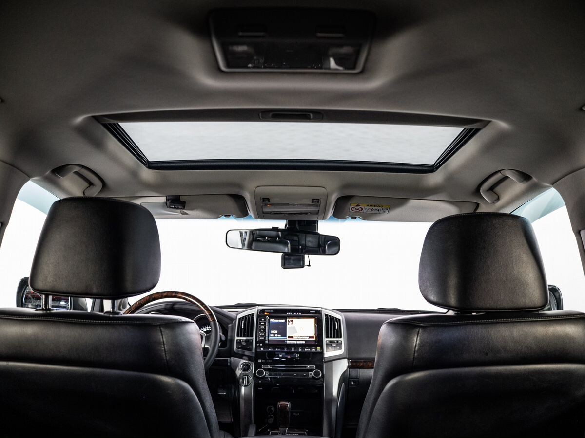 Toyota Land Cruiser 2013 - фото автомобиля