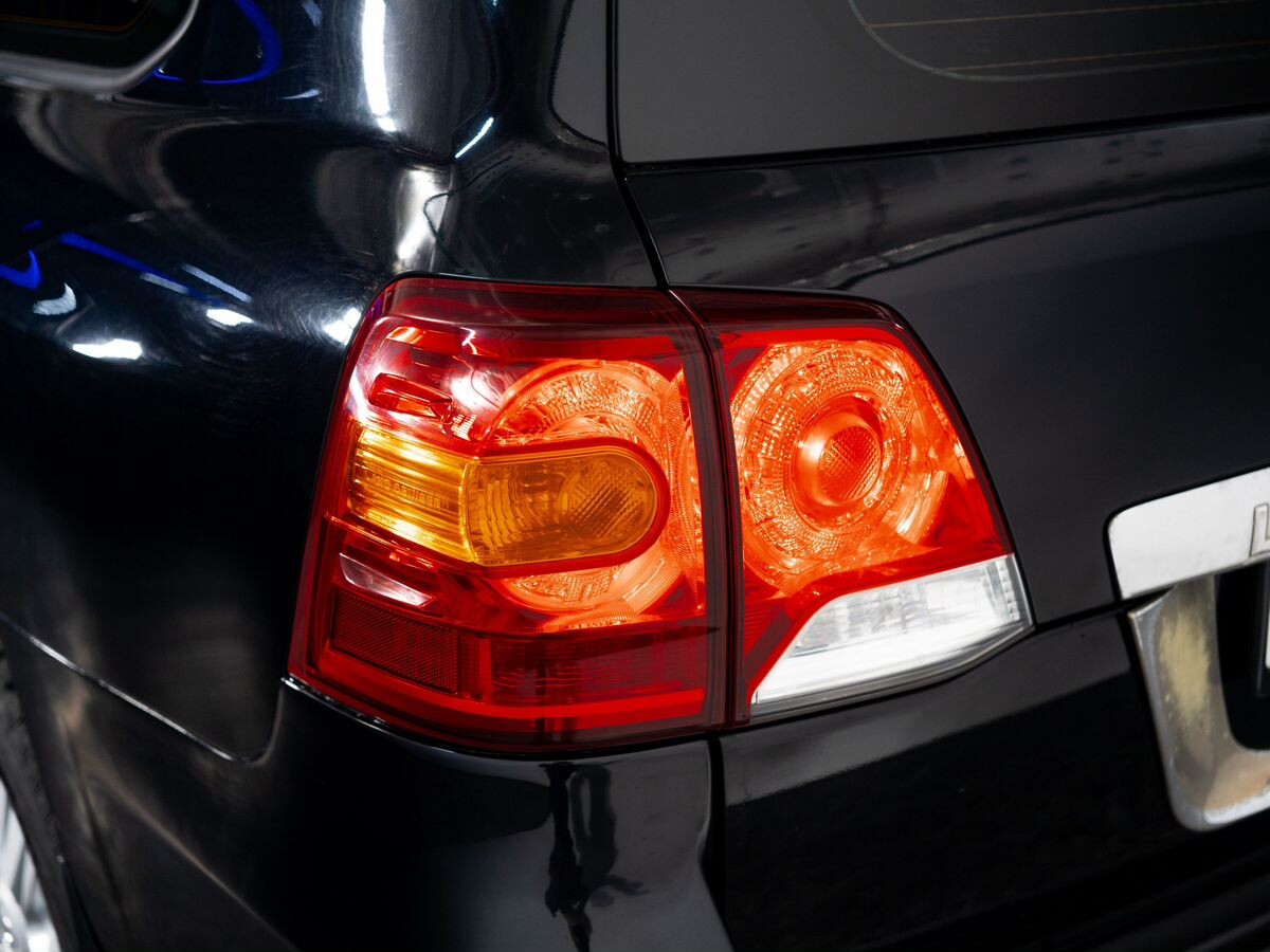 Toyota Land Cruiser 2013 - фото автомобиля