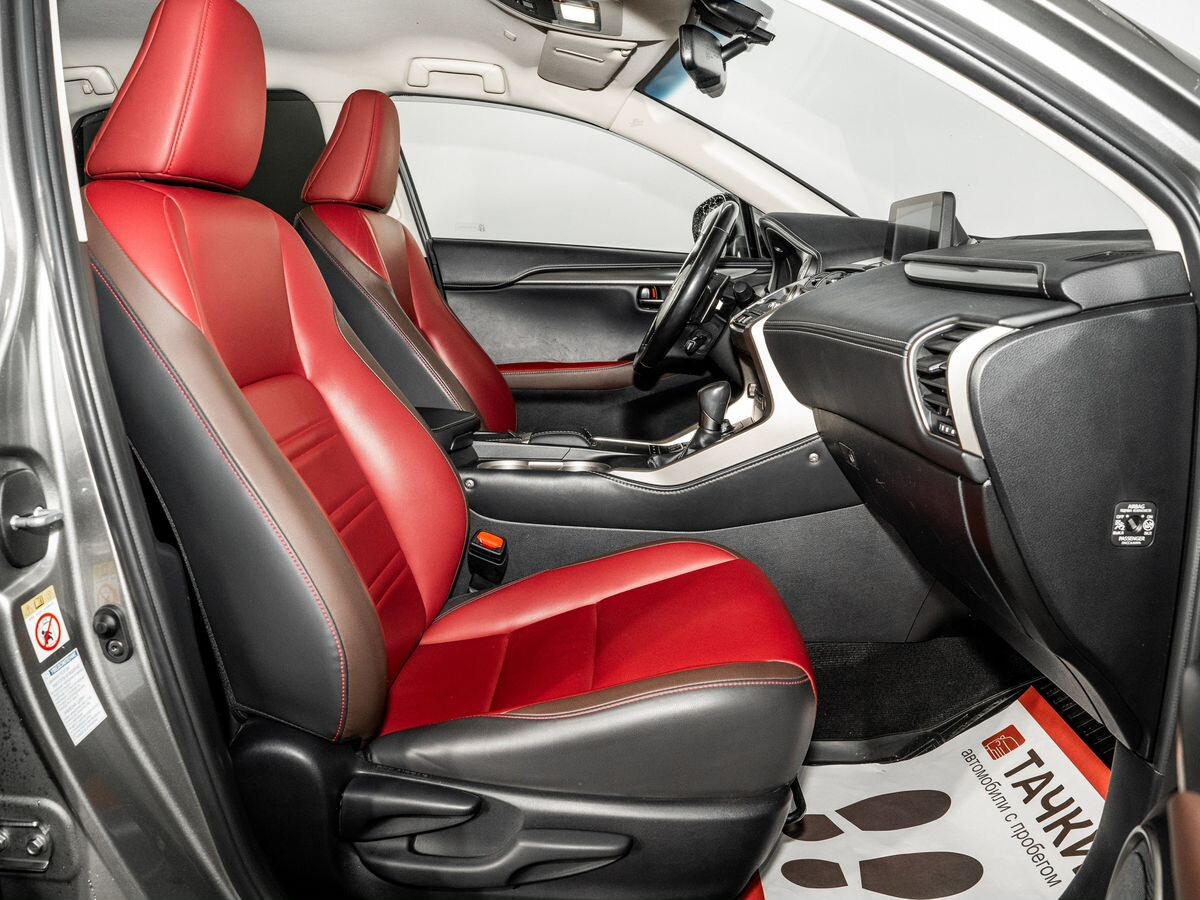 Lexus NX300 2017 - фото автомобиля