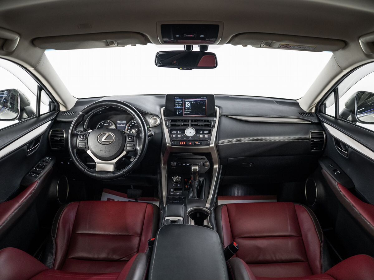 Lexus NX300 2017 - фото автомобиля