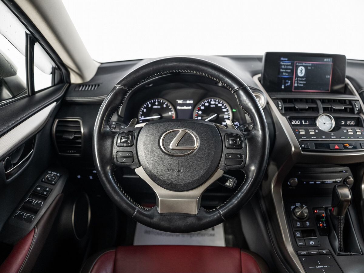 Lexus NX300 2017 - фото автомобиля