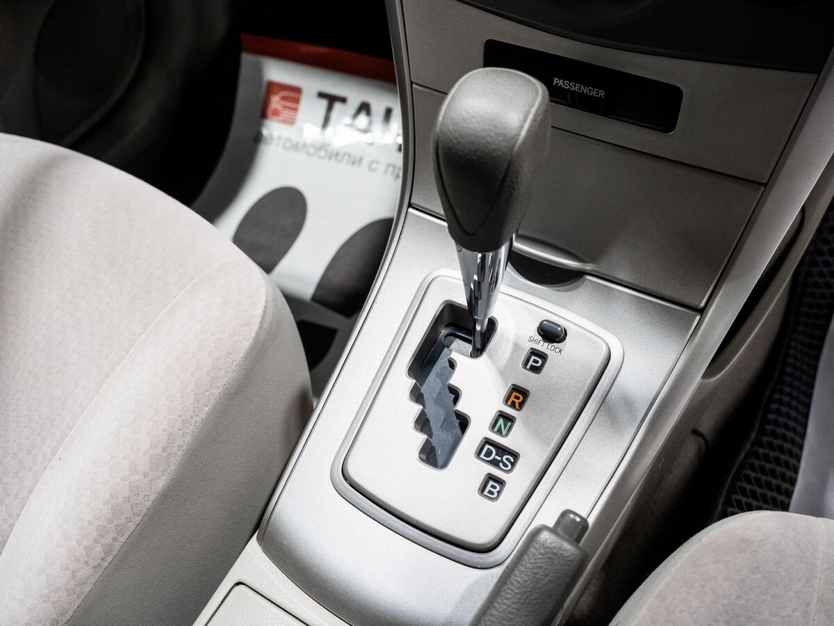 Toyota Corolla Axio 2010 - фото автомобиля