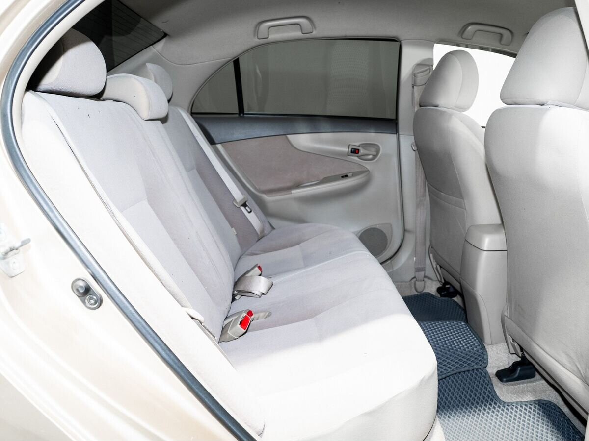 Toyota Corolla Axio 2010 - фото автомобиля