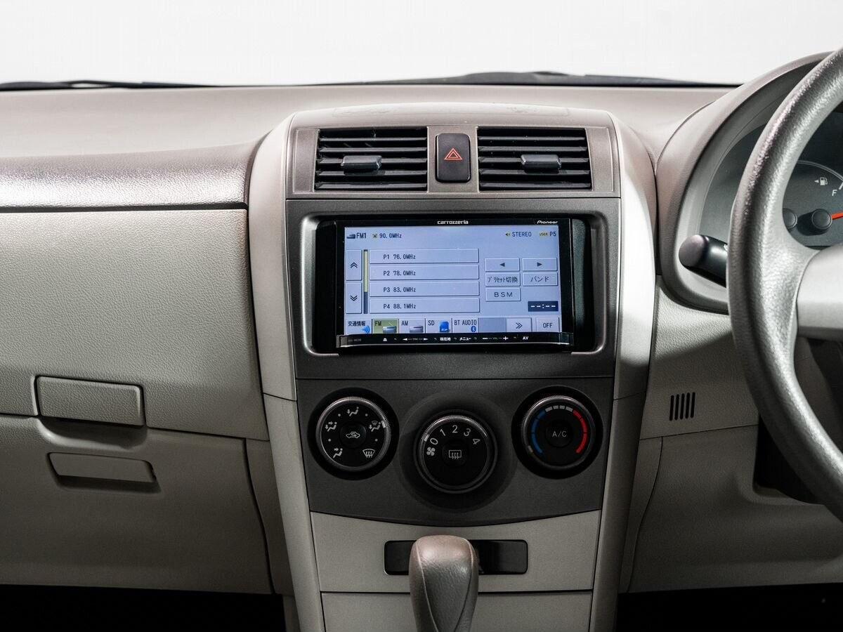 Toyota Corolla Axio 2010 - фото автомобиля