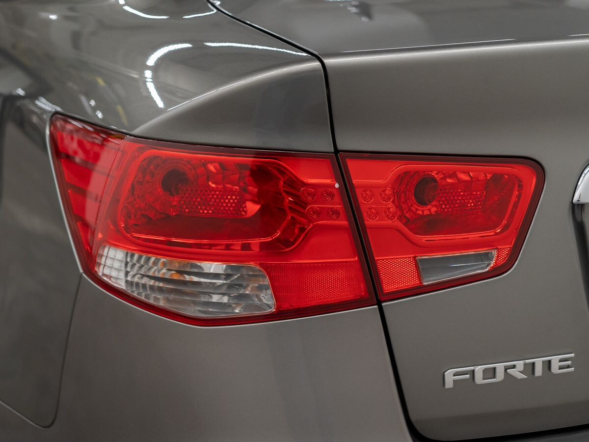 Kia Forte 2011 - фото автомобиля