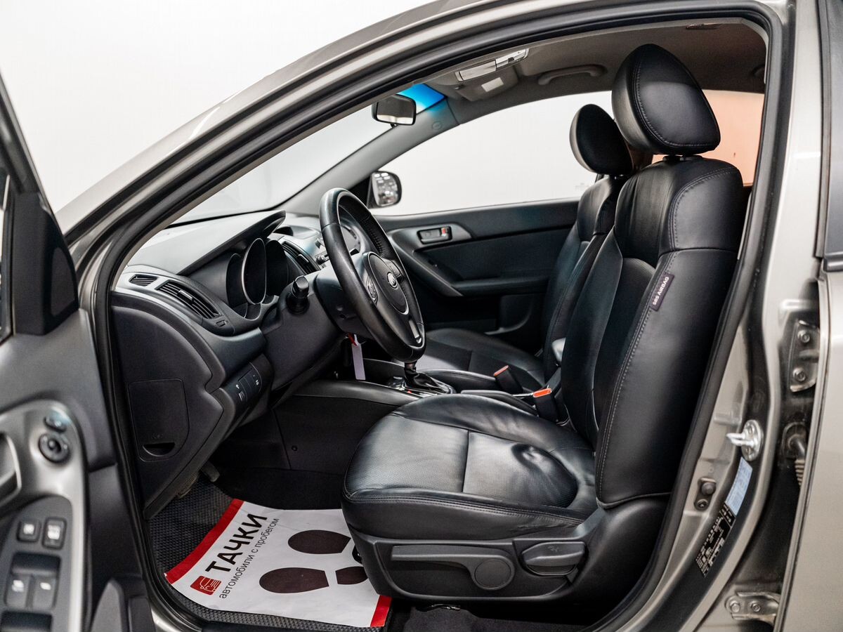 Kia Forte 2011 - фото автомобиля