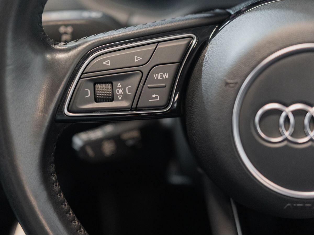 Audi Q2 2017 - фото автомобиля