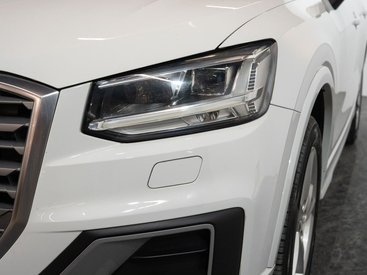 Audi Q2 2017 - фото автомобиля