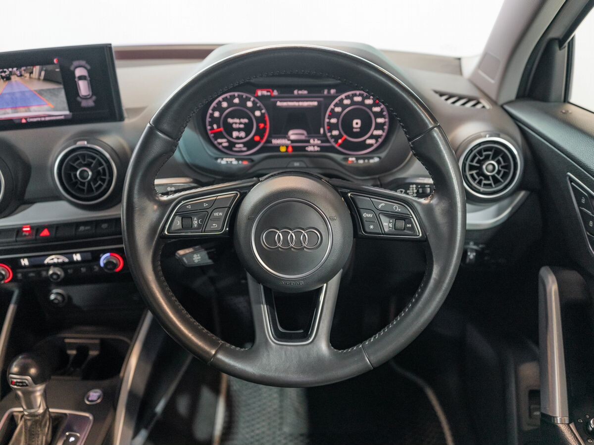 Audi Q2 2017 - фото автомобиля