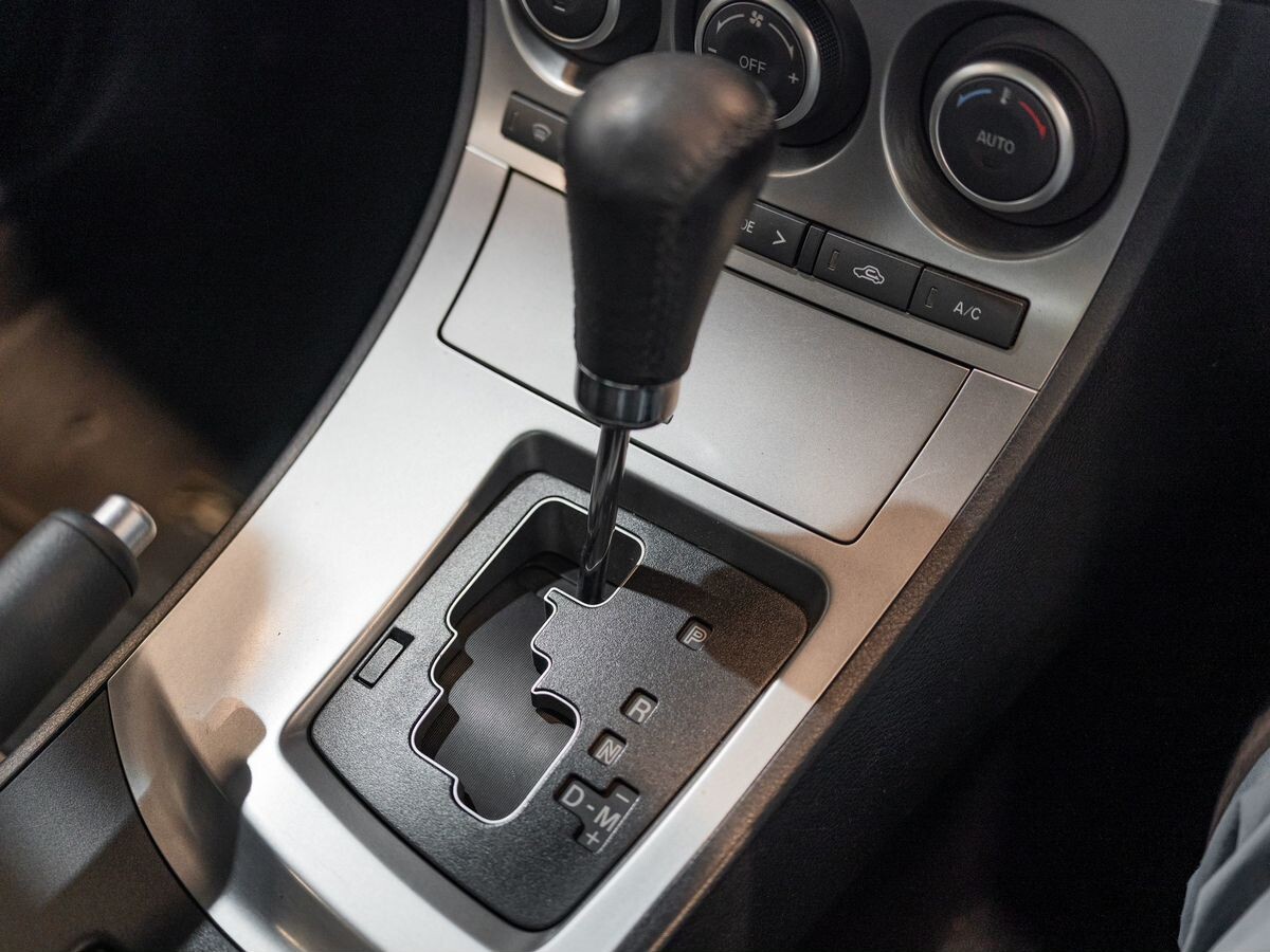 Mazda Axela 2012 - фото автомобиля