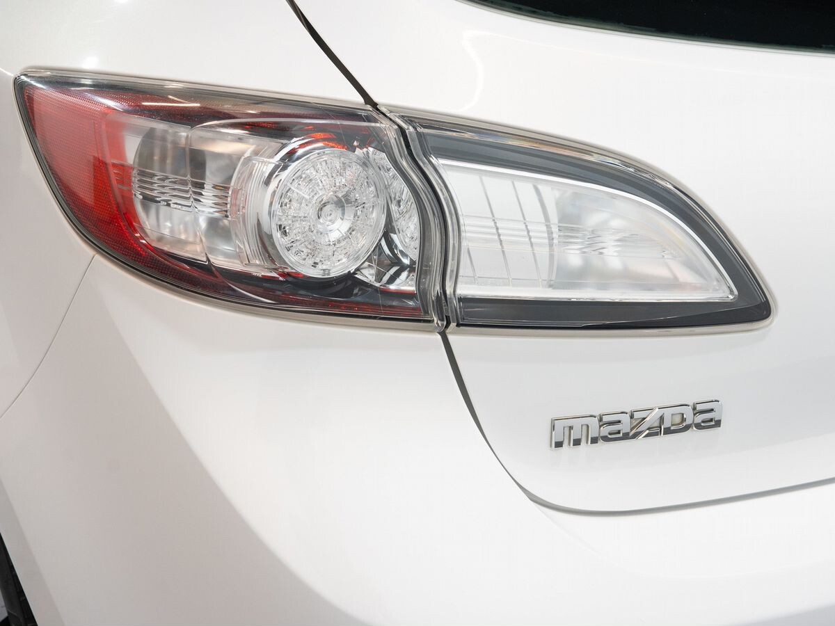 Mazda Axela 2012 - фото автомобиля