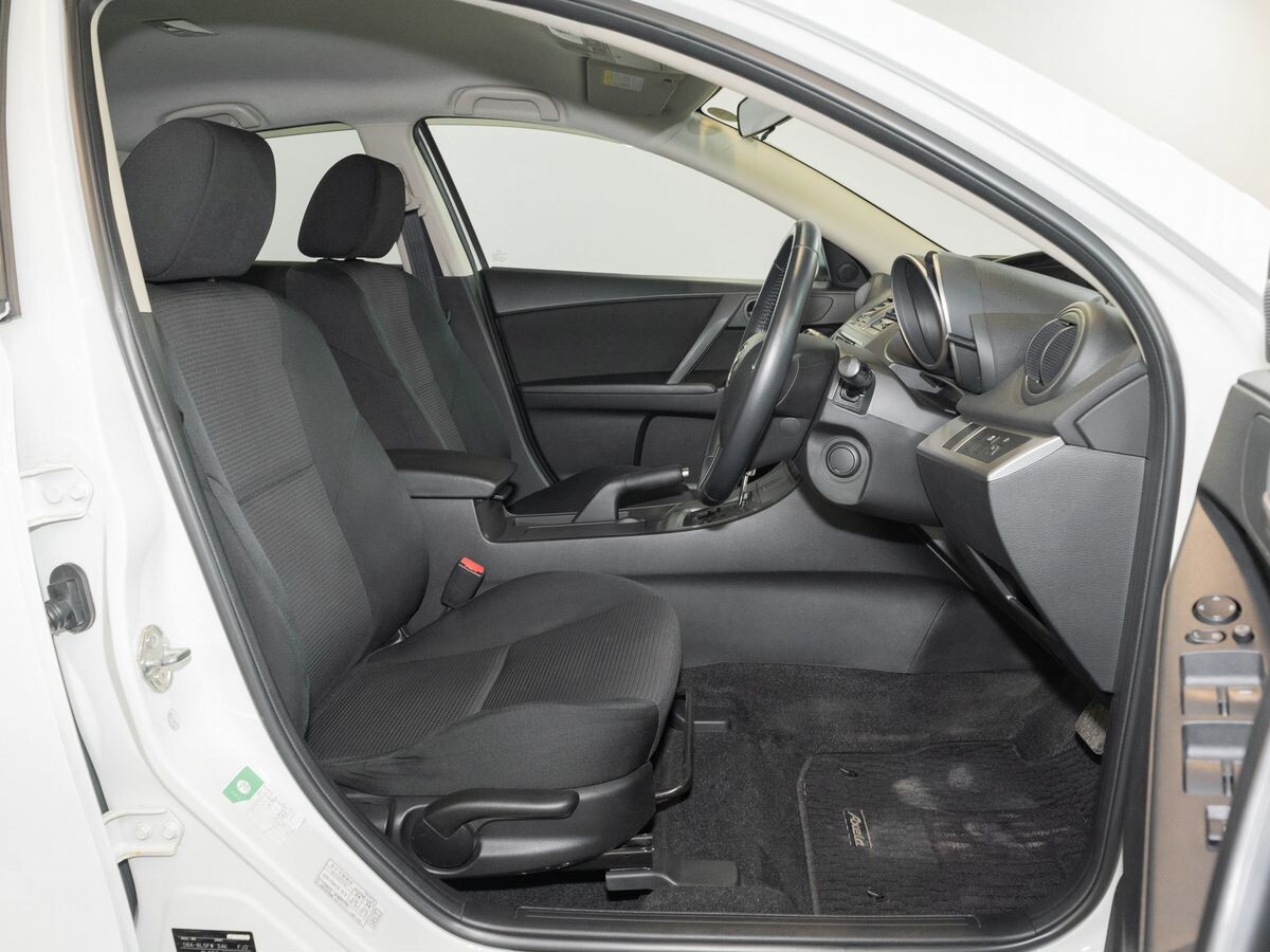 Mazda Axela 2012 - фото автомобиля
