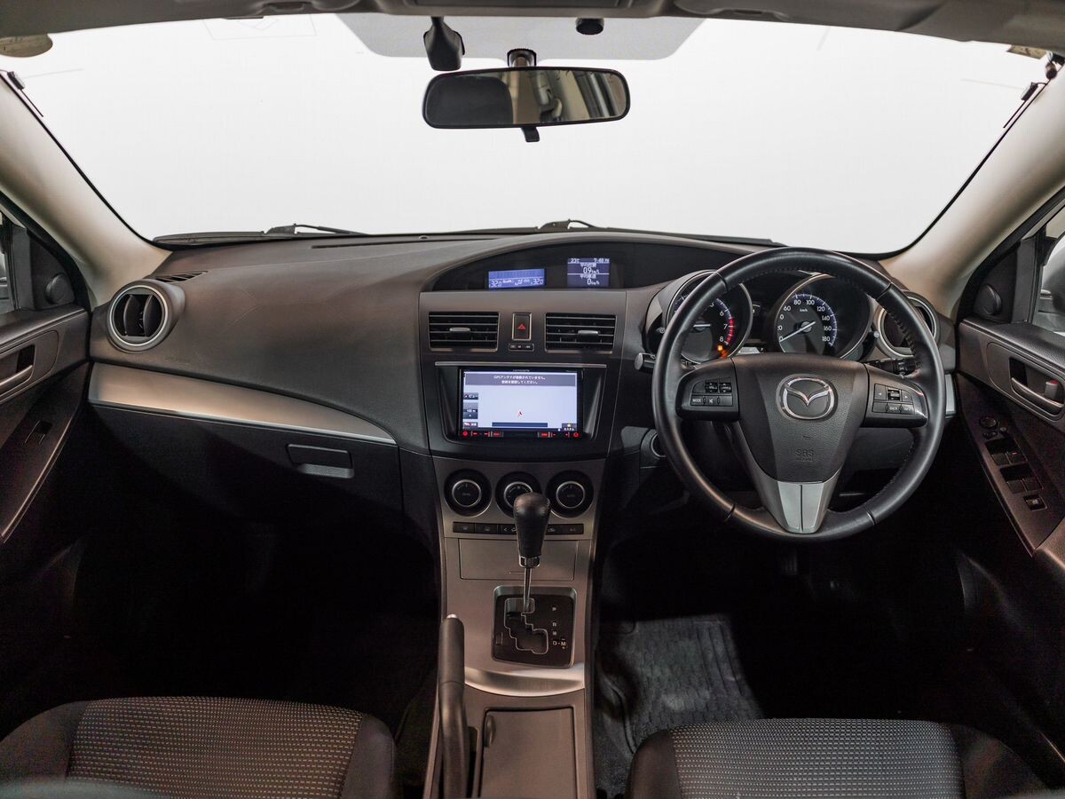 Mazda Axela 2012 - фото автомобиля