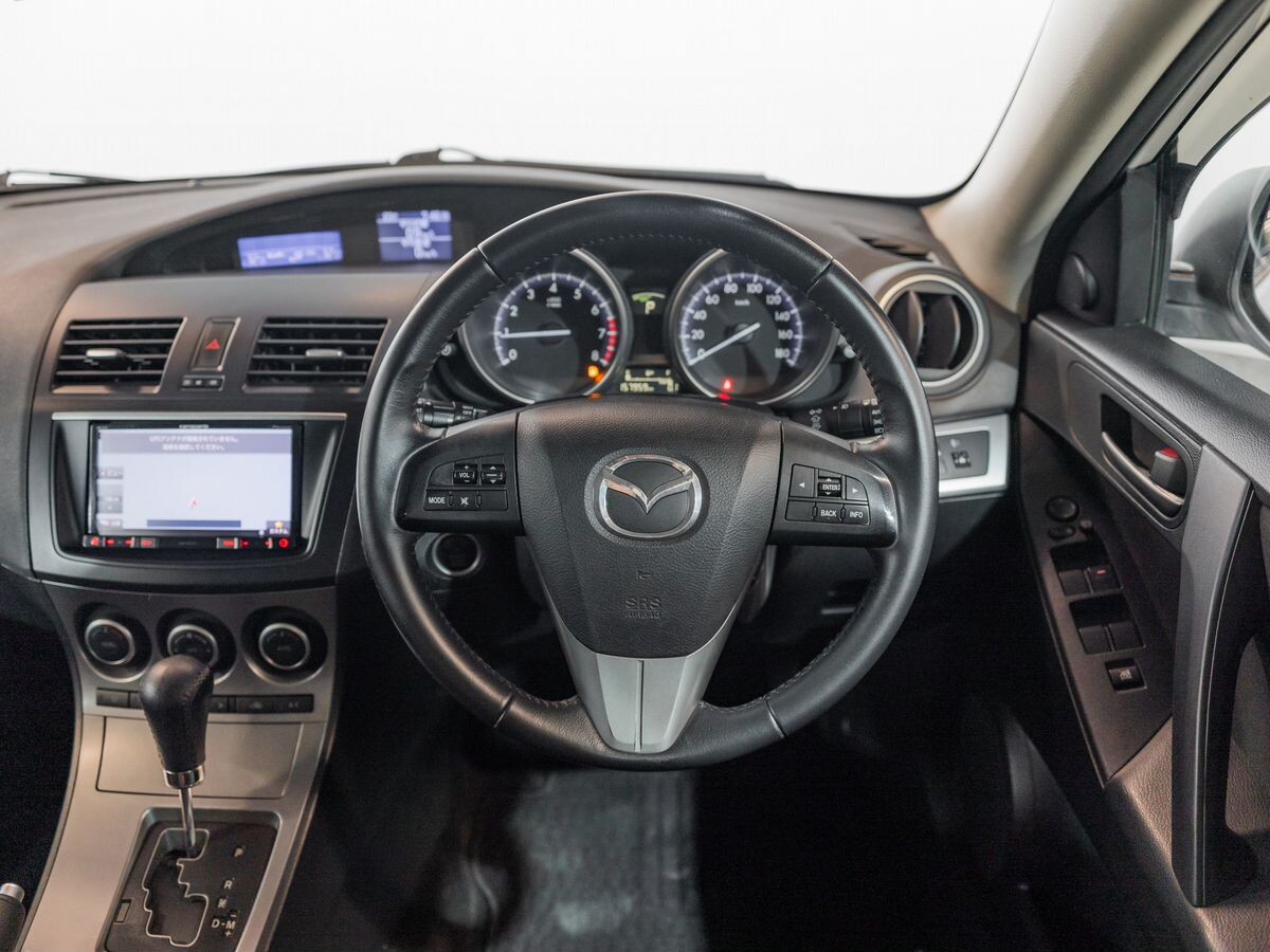 Mazda Axela 2012 - фото автомобиля
