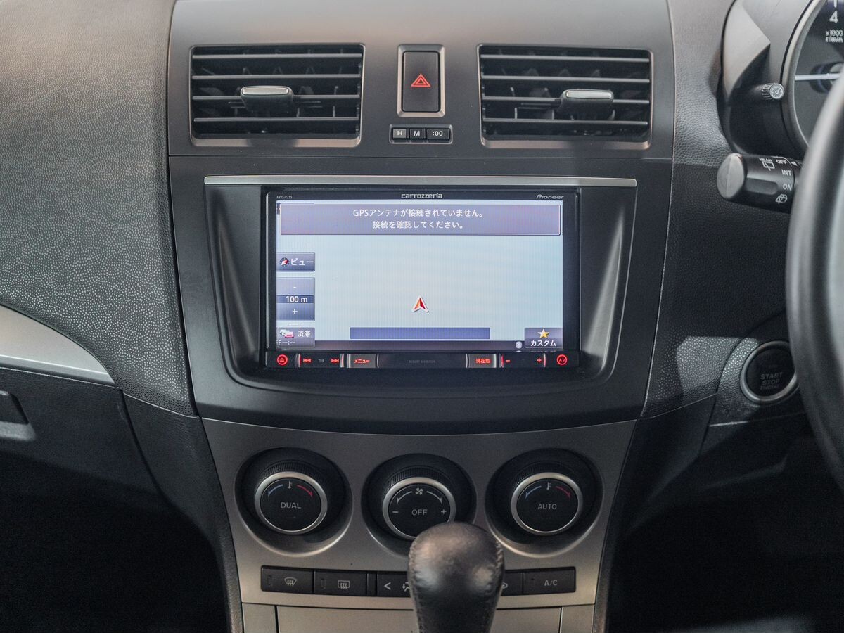 Mazda Axela 2012 - фото автомобиля
