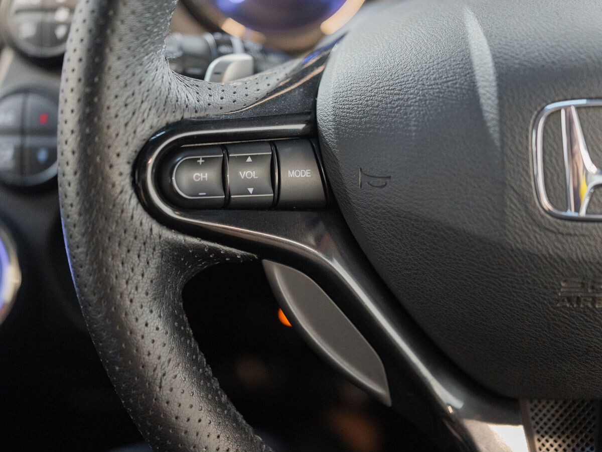 Honda Fit Shuttle 2014 - фото автомобиля