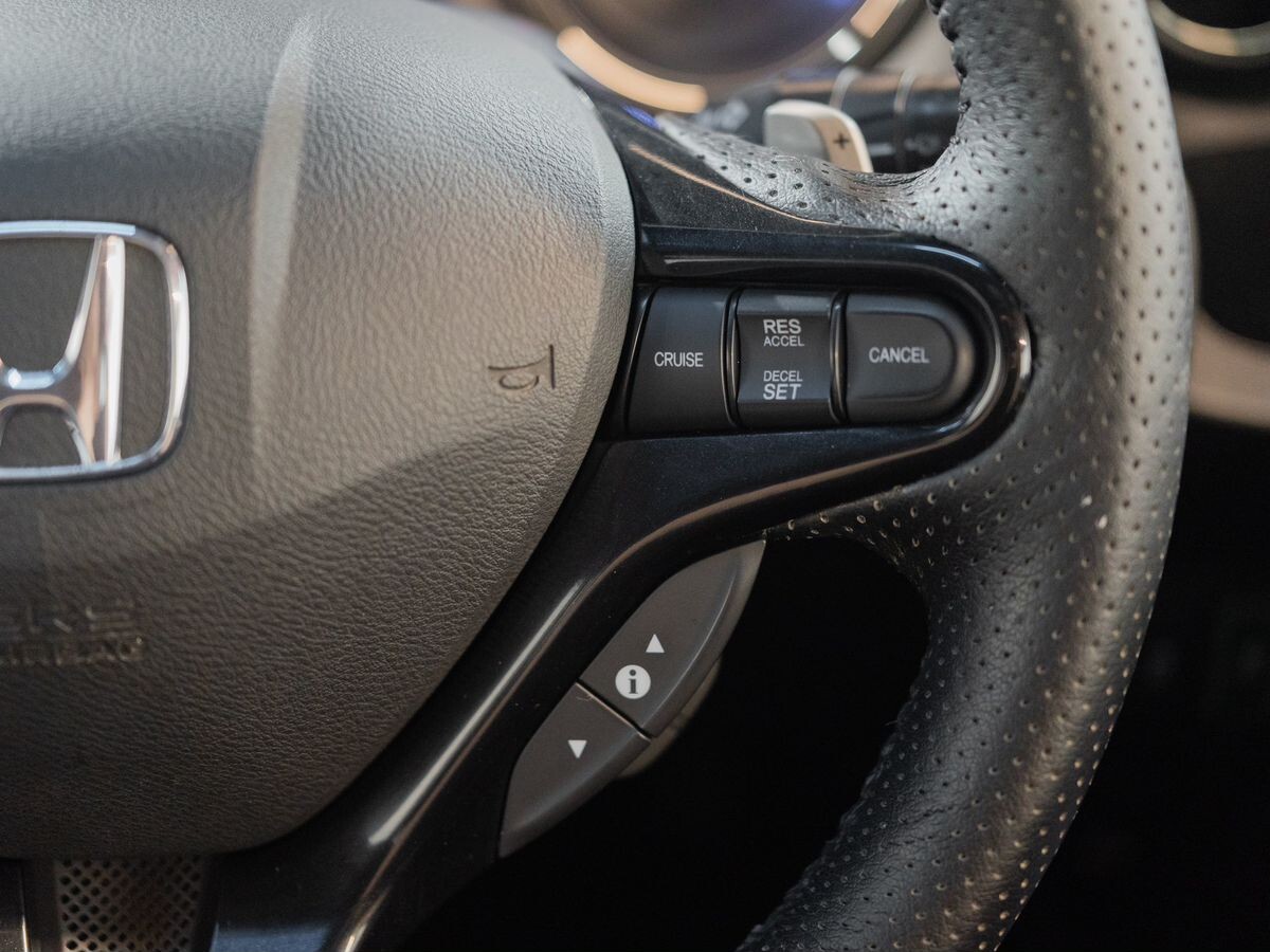 Honda Fit Shuttle 2014 - фото автомобиля