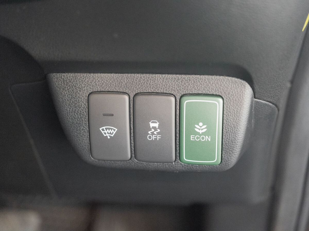 Honda Fit Shuttle 2014 - фото автомобиля