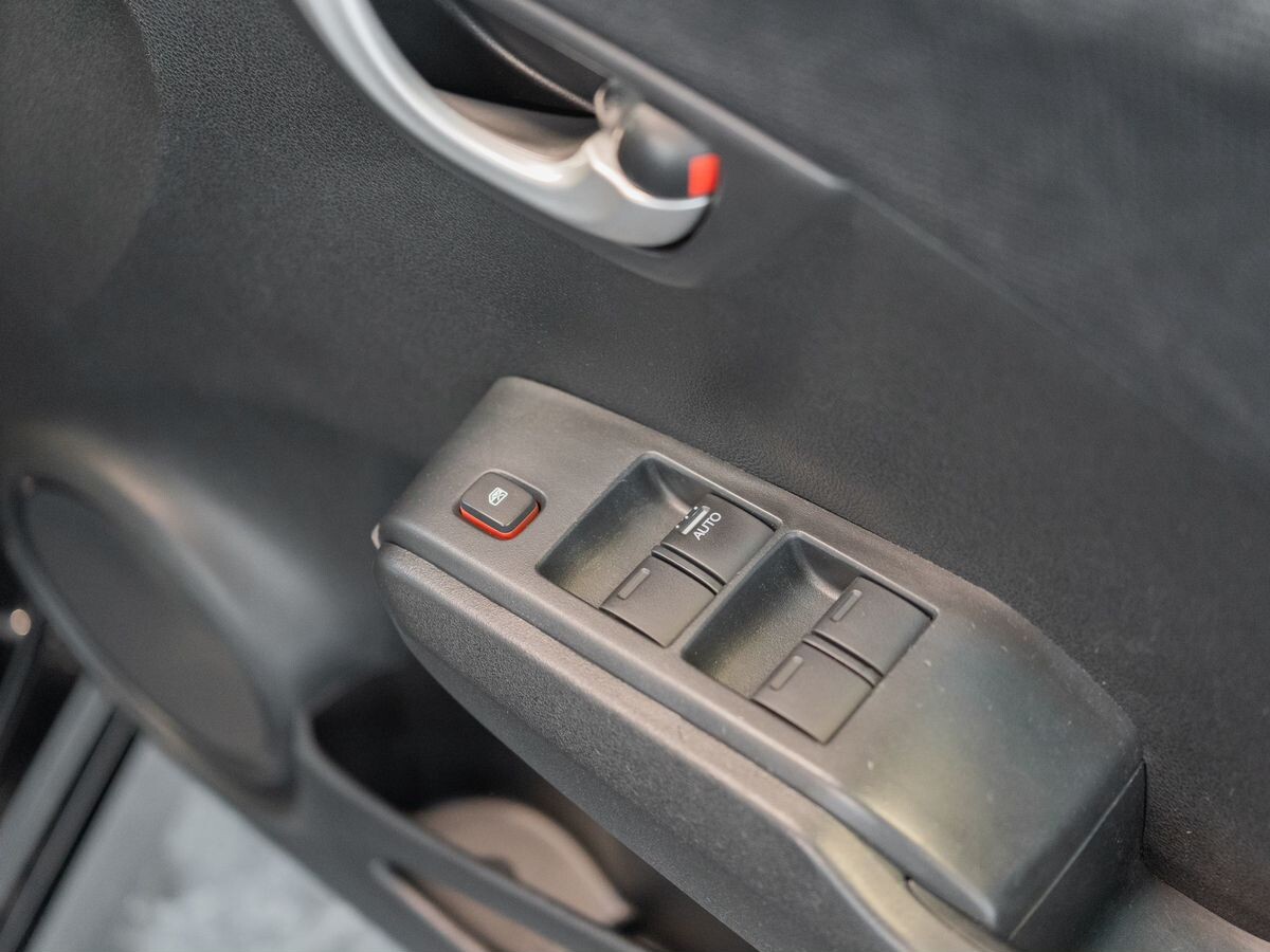 Honda Fit Shuttle 2014 - фото автомобиля