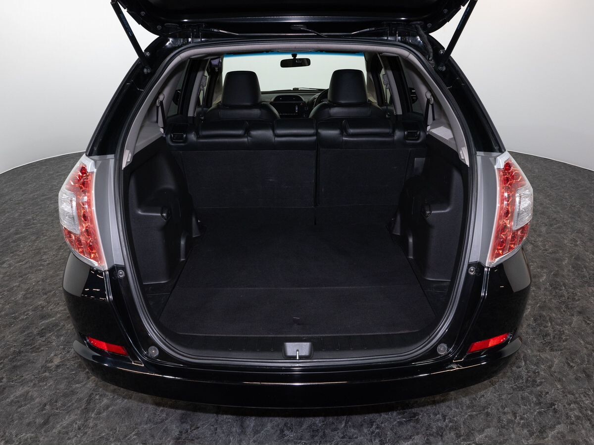 Honda Fit Shuttle 2014 - фото автомобиля