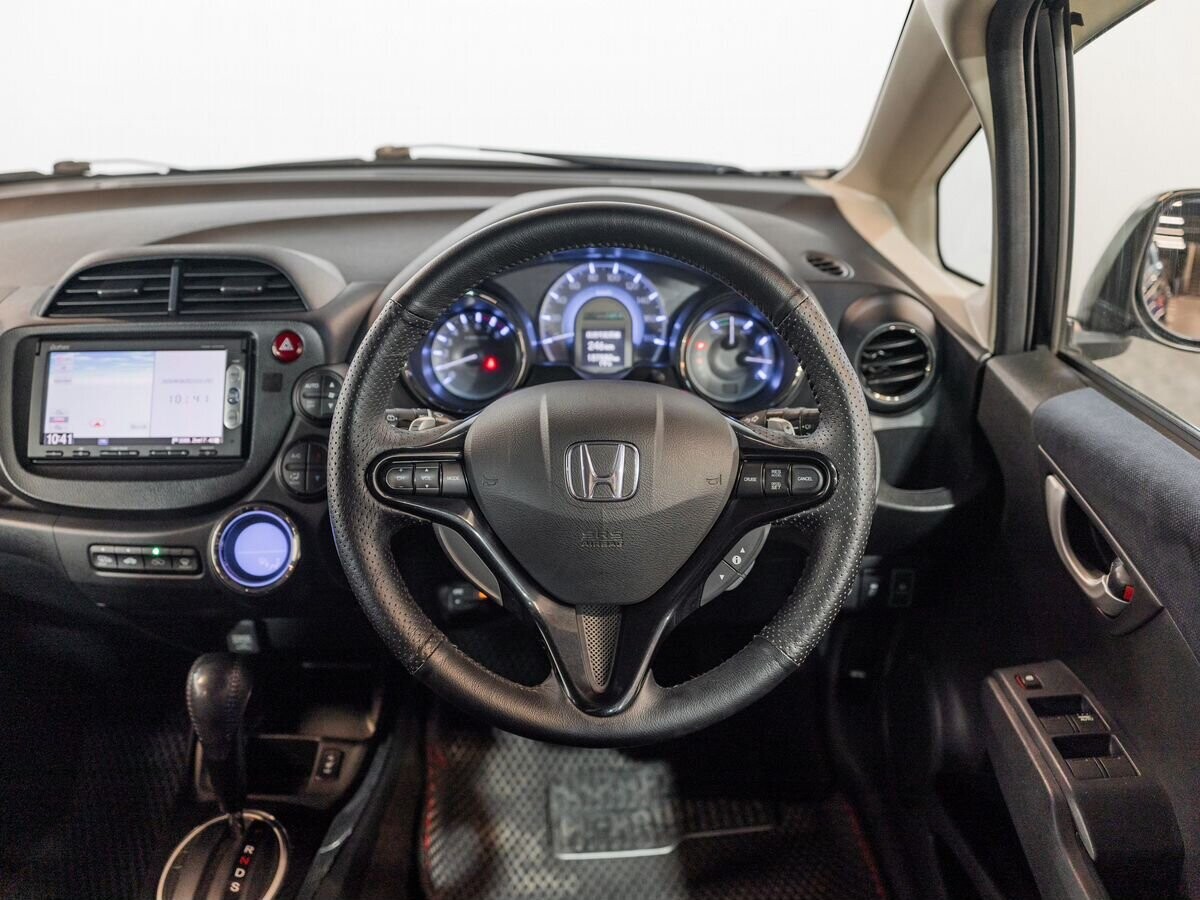 Honda Fit Shuttle 2014 - фото автомобиля