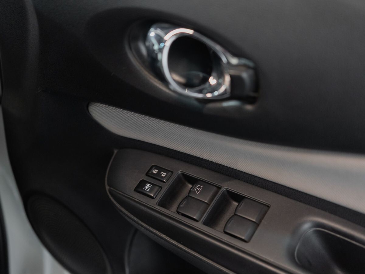 Nissan Note 2017 - фото автомобиля