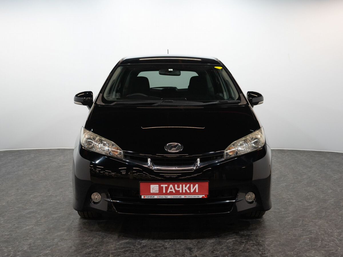 Toyota Wish 2011 - фото автомобиля