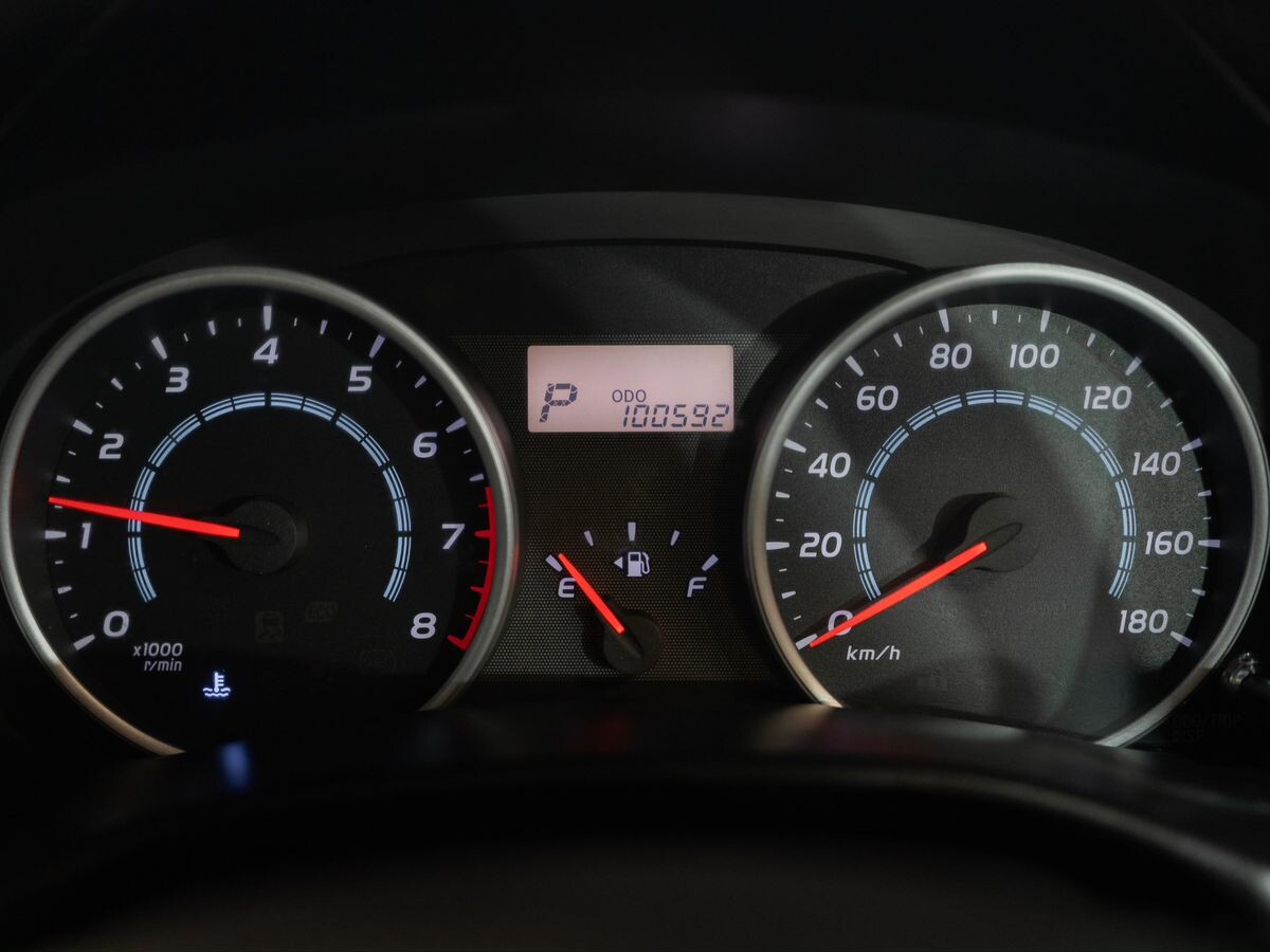 Toyota Wish 2011 - фото автомобиля
