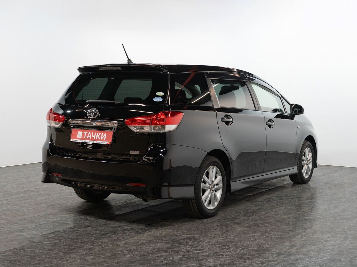 Toyota Wish 2011 - фото автомобиля