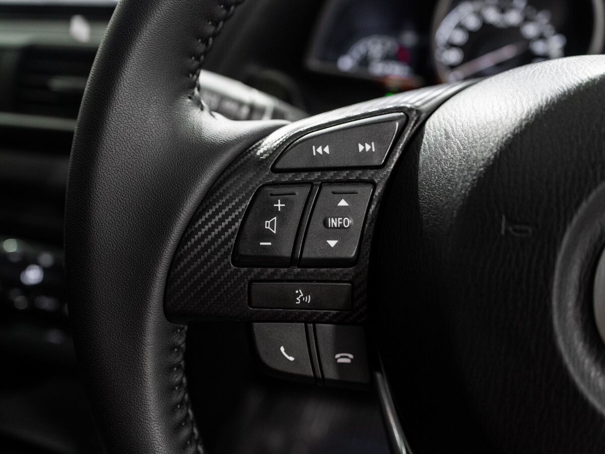 Mazda Axela 2014 - фото автомобиля