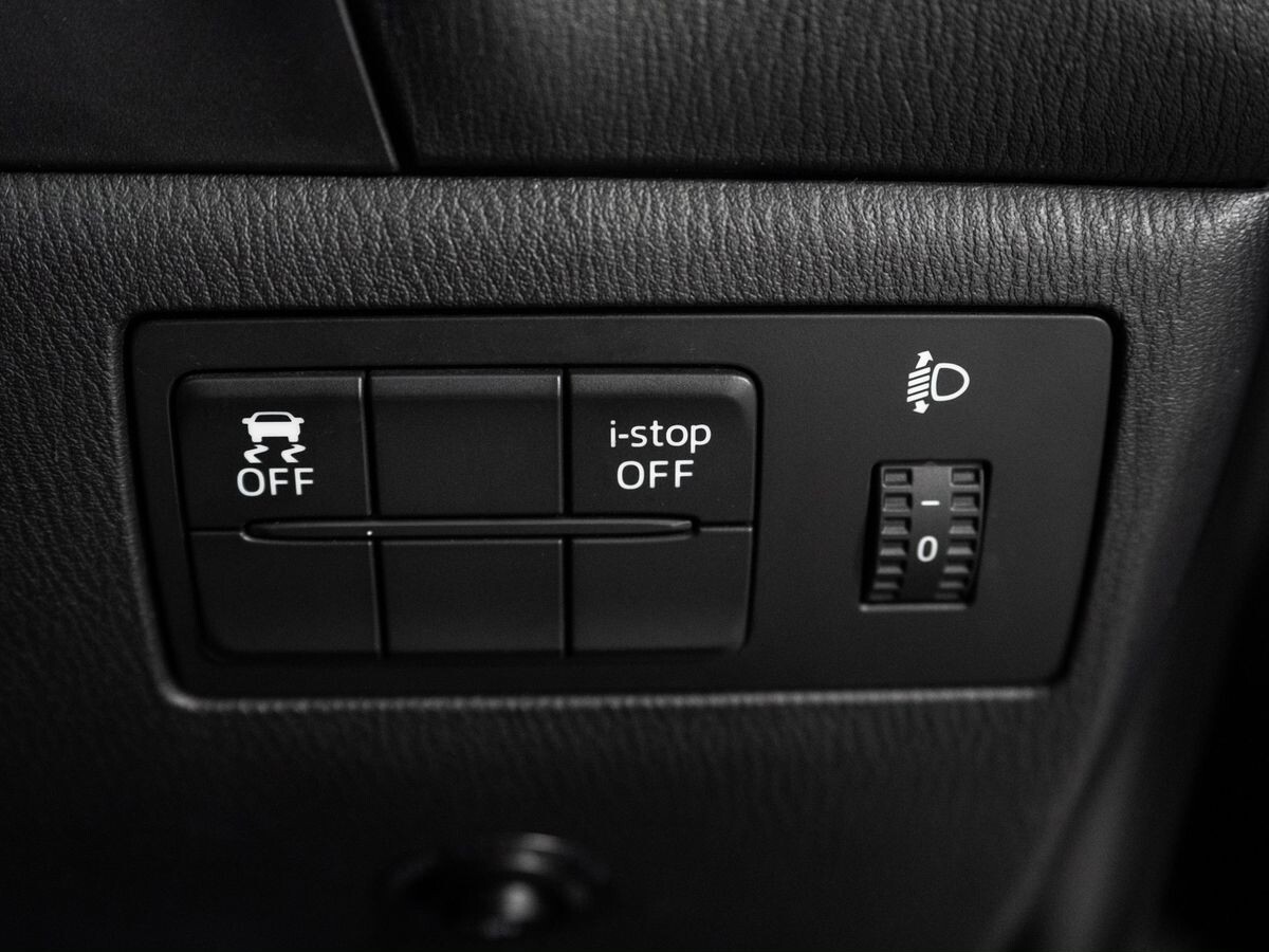 Mazda Axela 2014 - фото автомобиля
