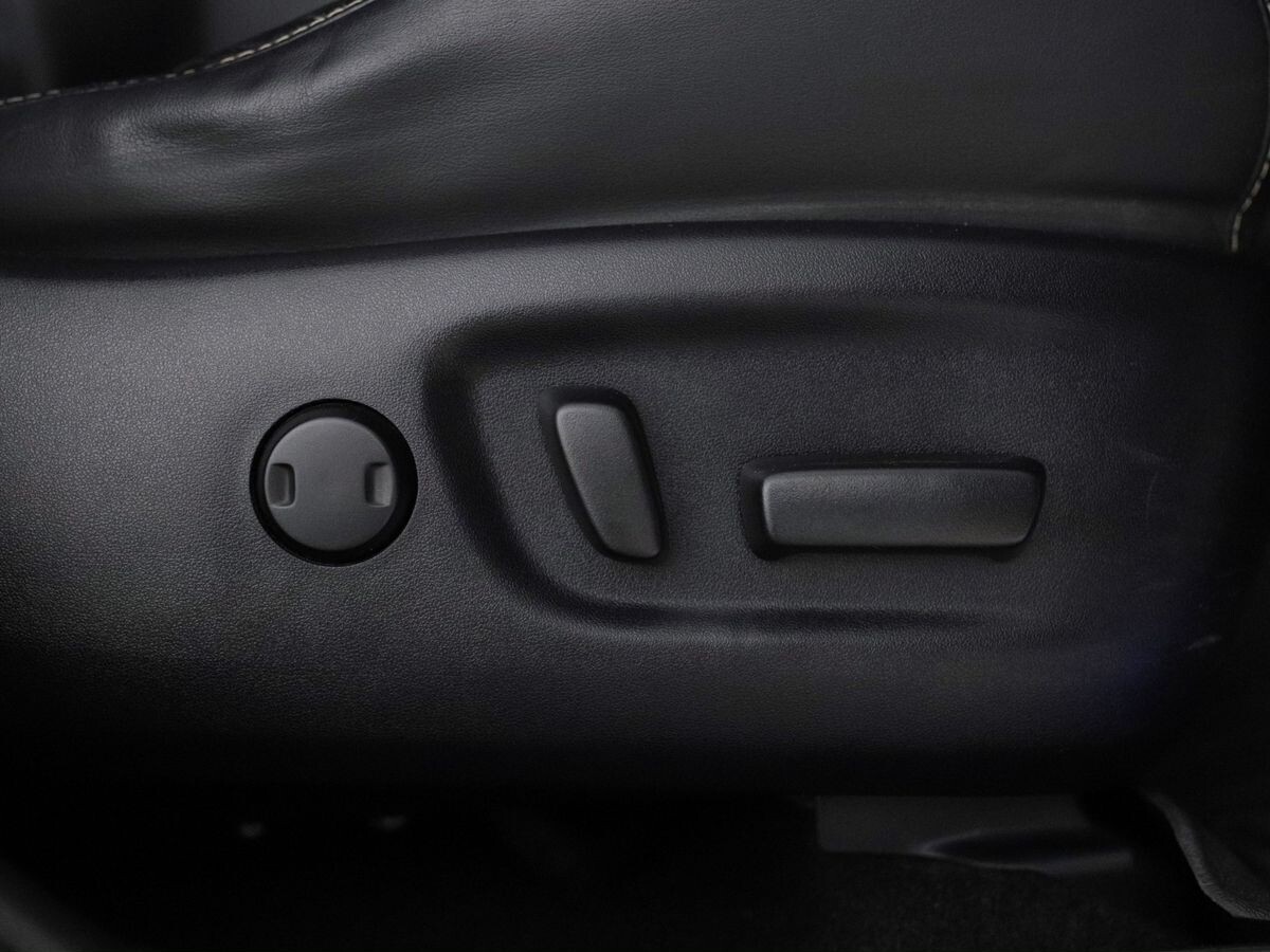 Toyota Harrier 2018 - фото автомобиля