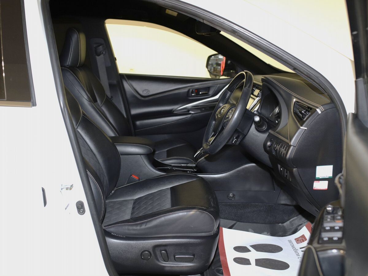 Toyota Harrier 2018 - фото автомобиля