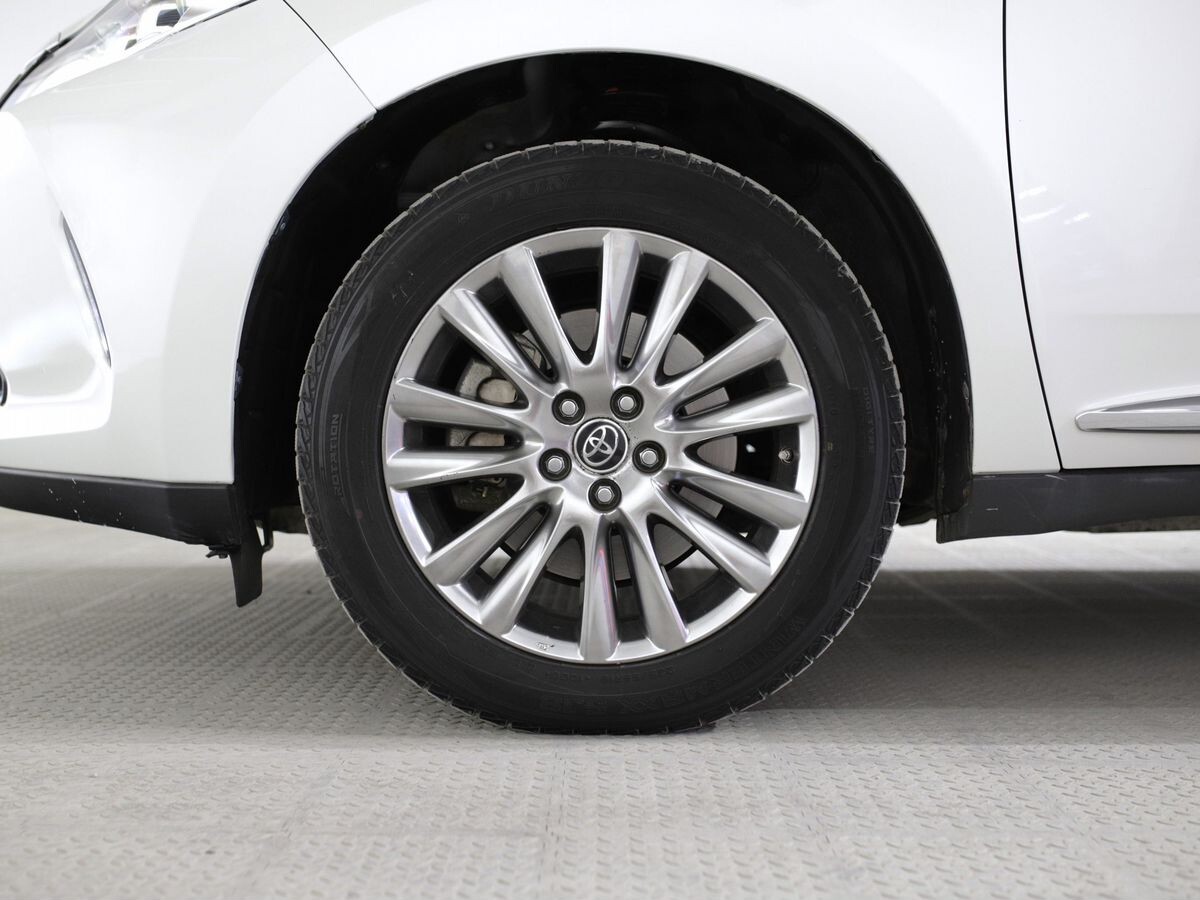 Toyota Harrier 2018 - фото автомобиля