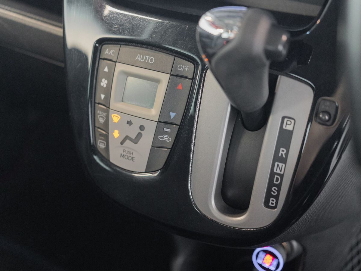 Daihatsu Move 2013 - фото автомобиля