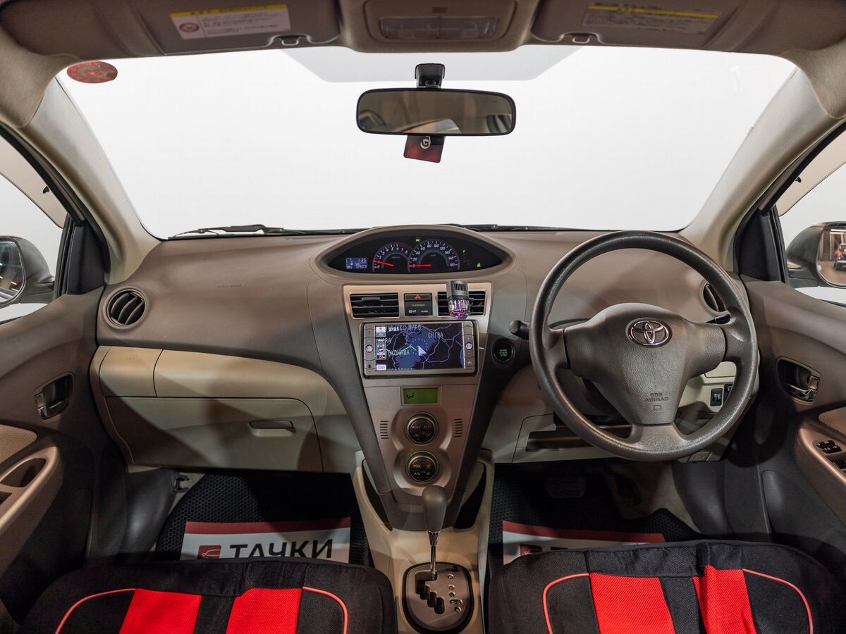 Toyota Belta 2009 - фото автомобиля
