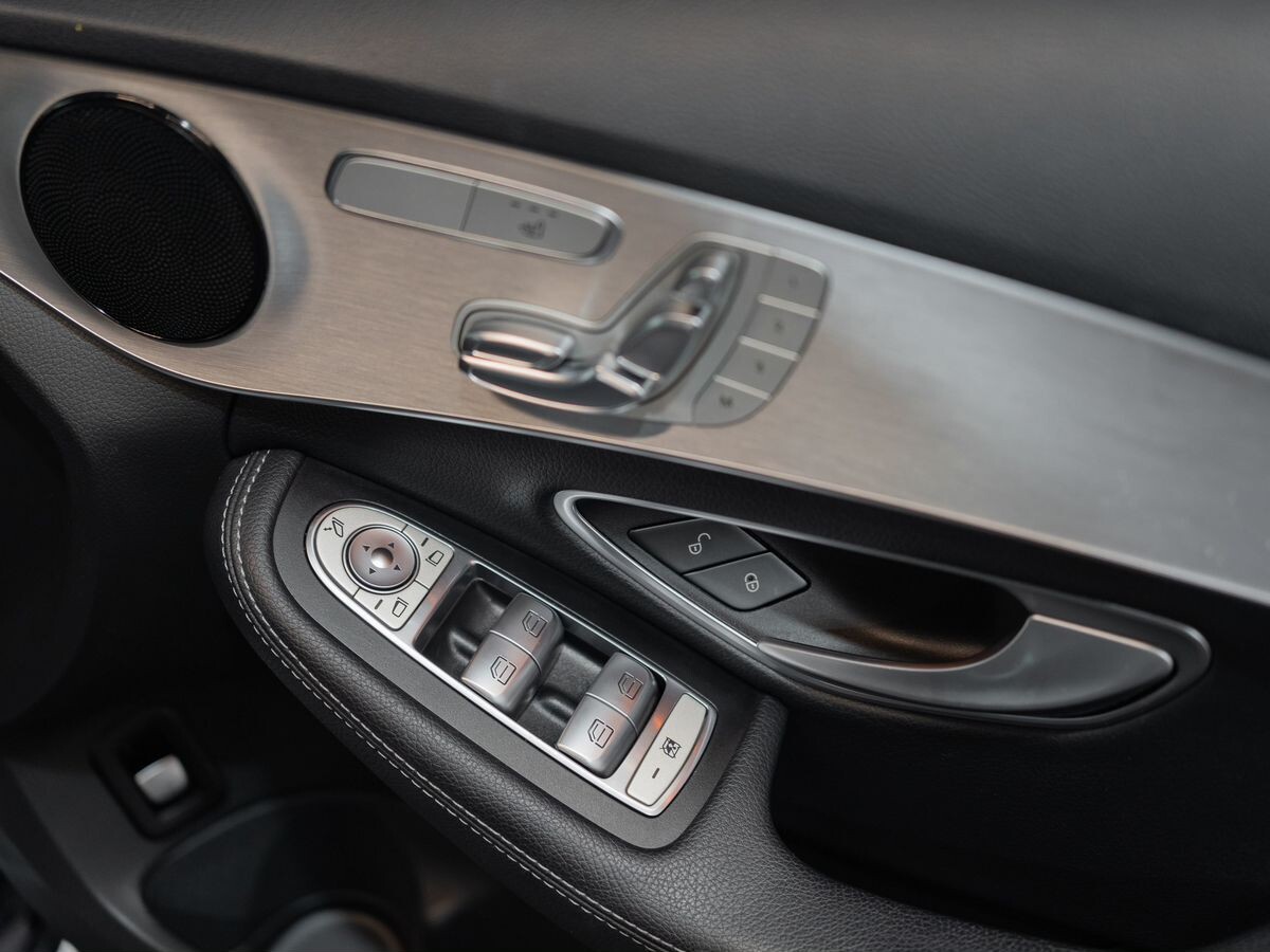 Mercedes-Benz C-Class 2017 - фото автомобиля