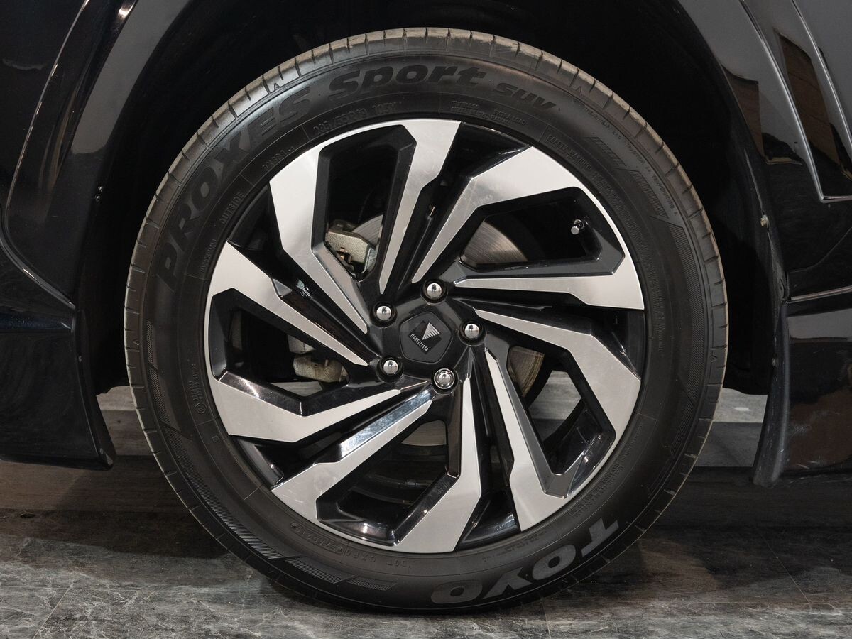 Toyota RAV4 2019 - фото автомобиля