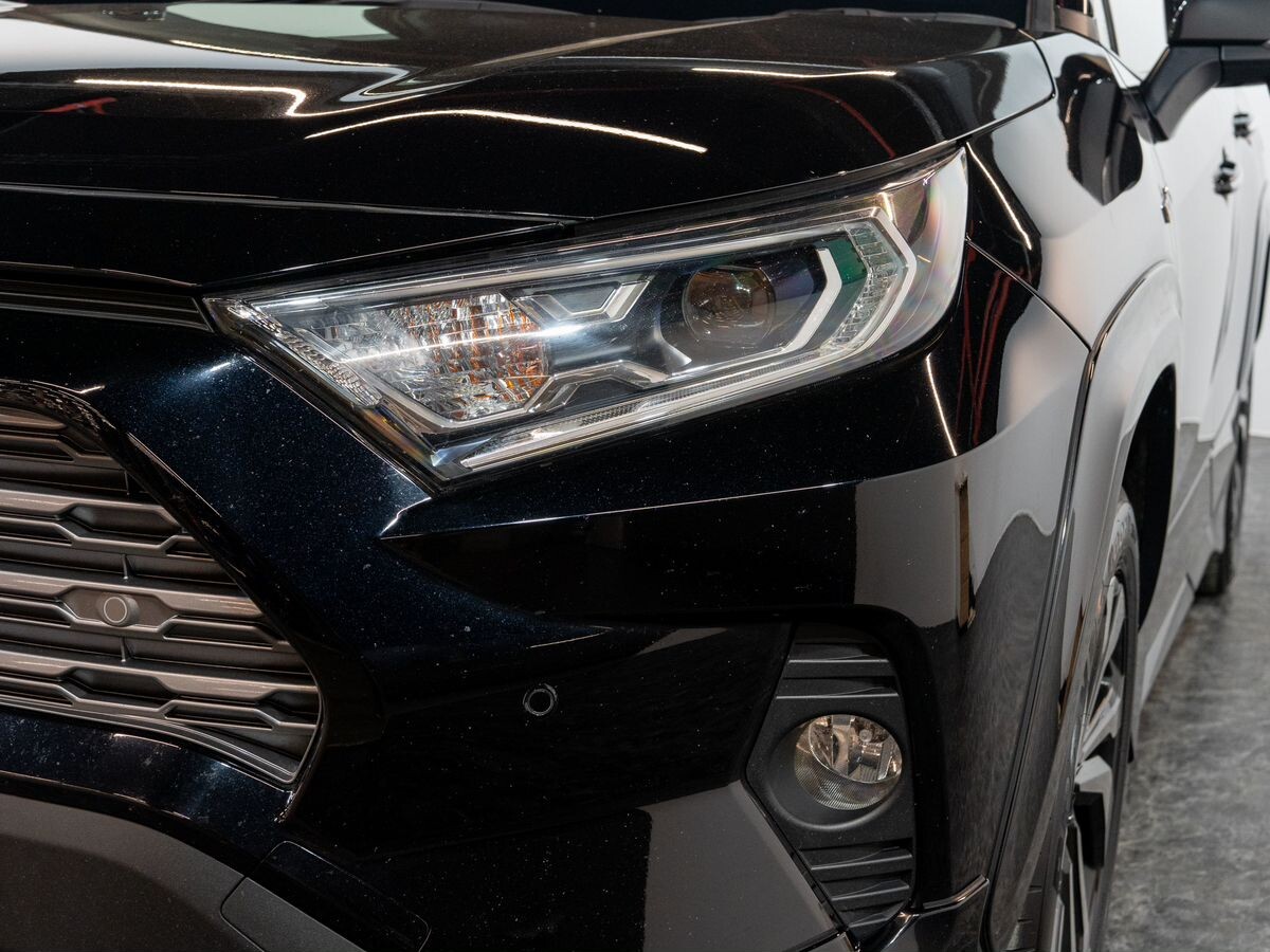 Toyota RAV4 2019 - фото автомобиля
