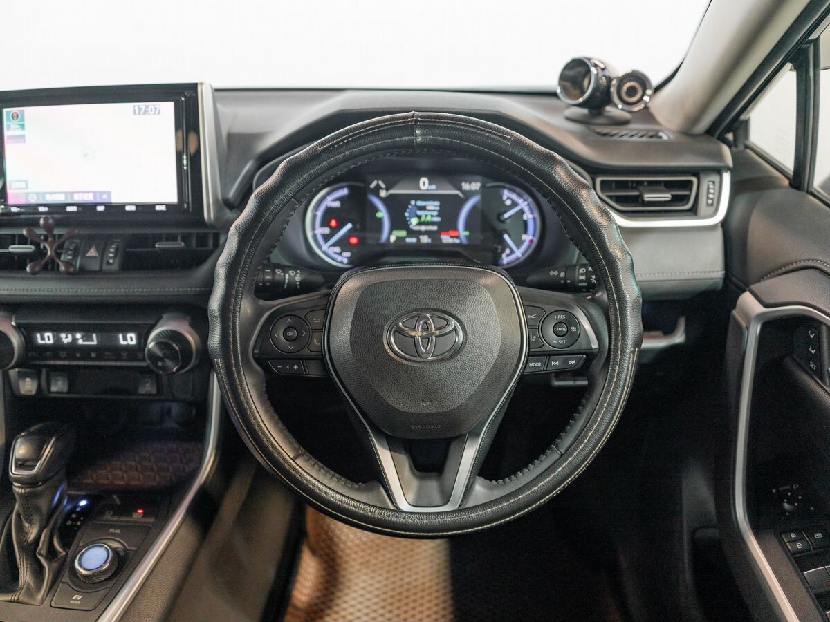 Toyota RAV4 2019 - фото автомобиля