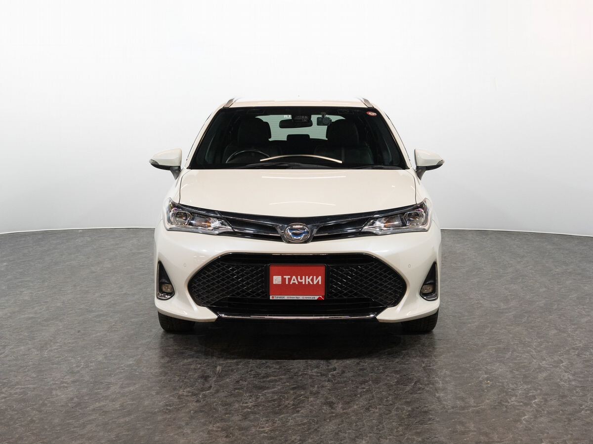 Toyota Corolla Fielder 2019 - фото автомобиля