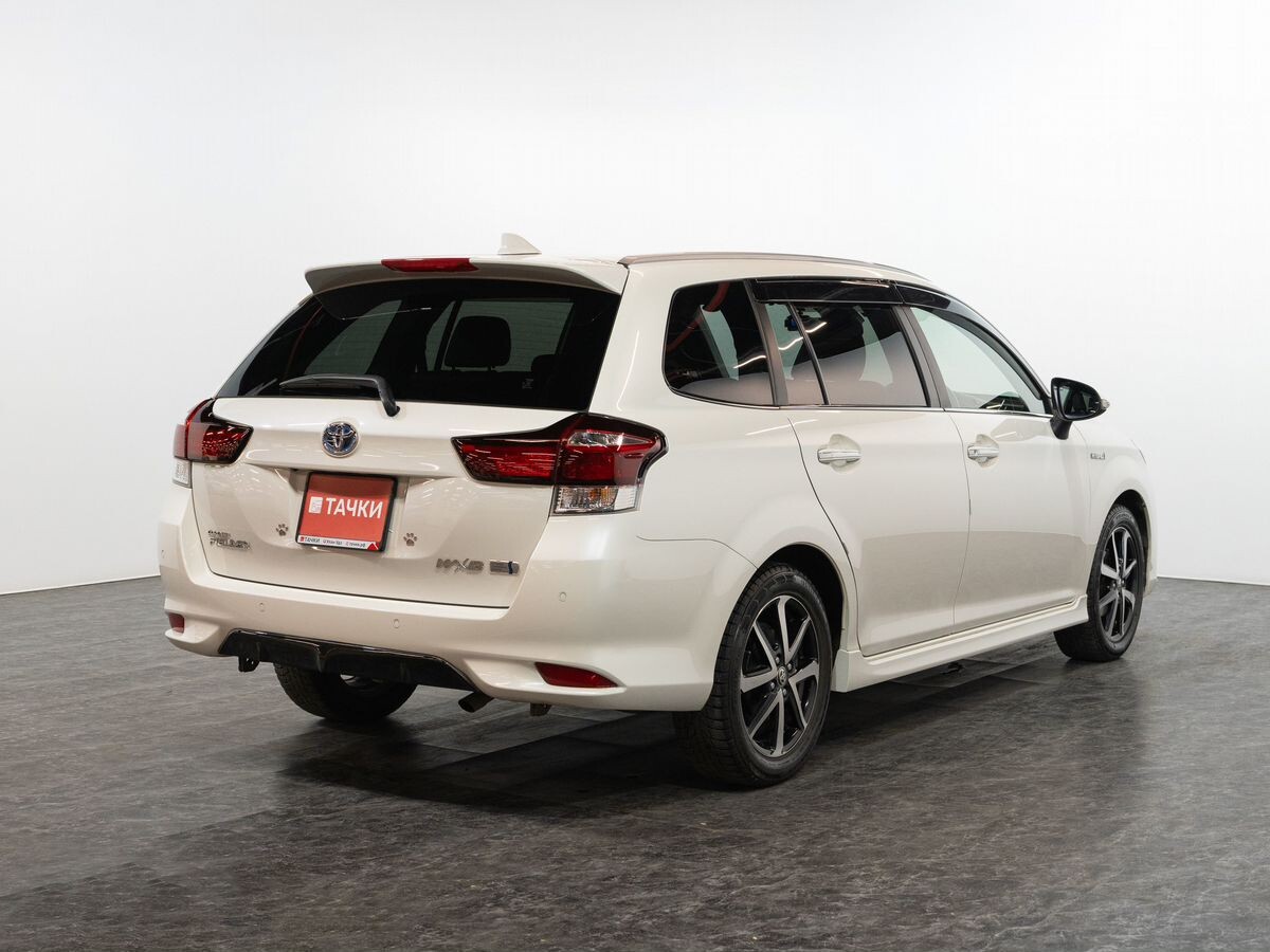 Toyota Corolla Fielder 2019 - фото автомобиля