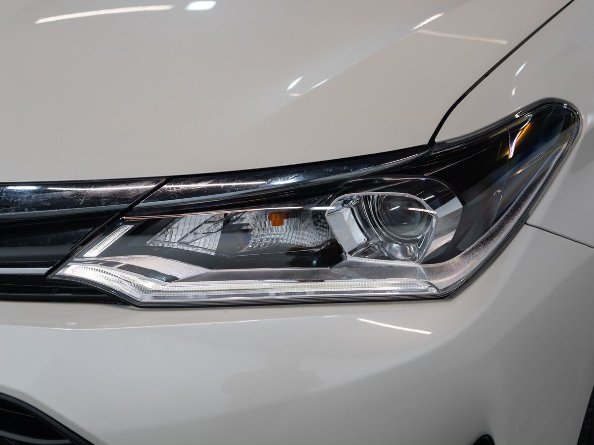 Toyota Corolla Fielder 2019 - фото автомобиля